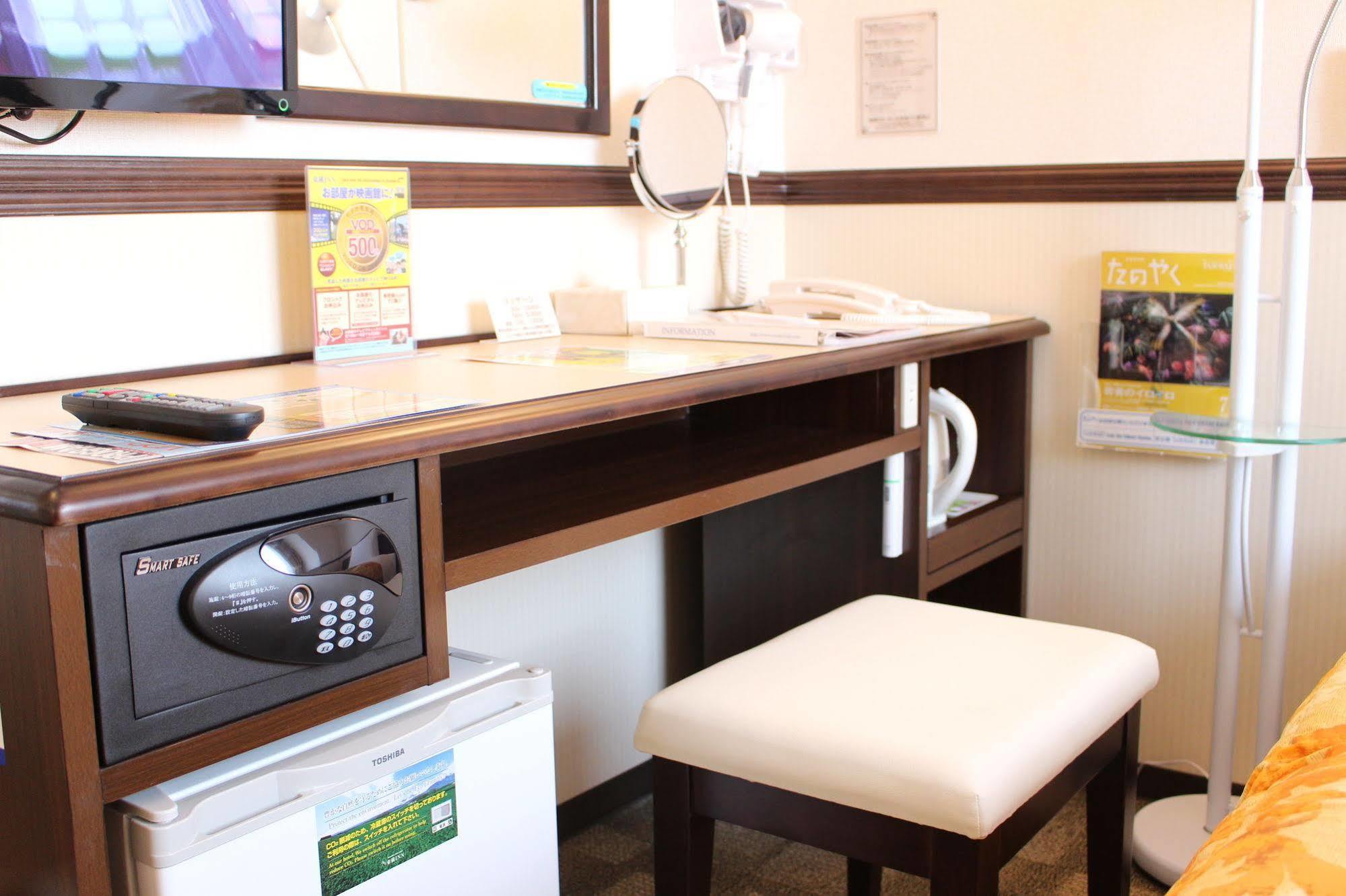 Toyoko Inn Sakudaira-Eki Asama-Guchi Esterno foto