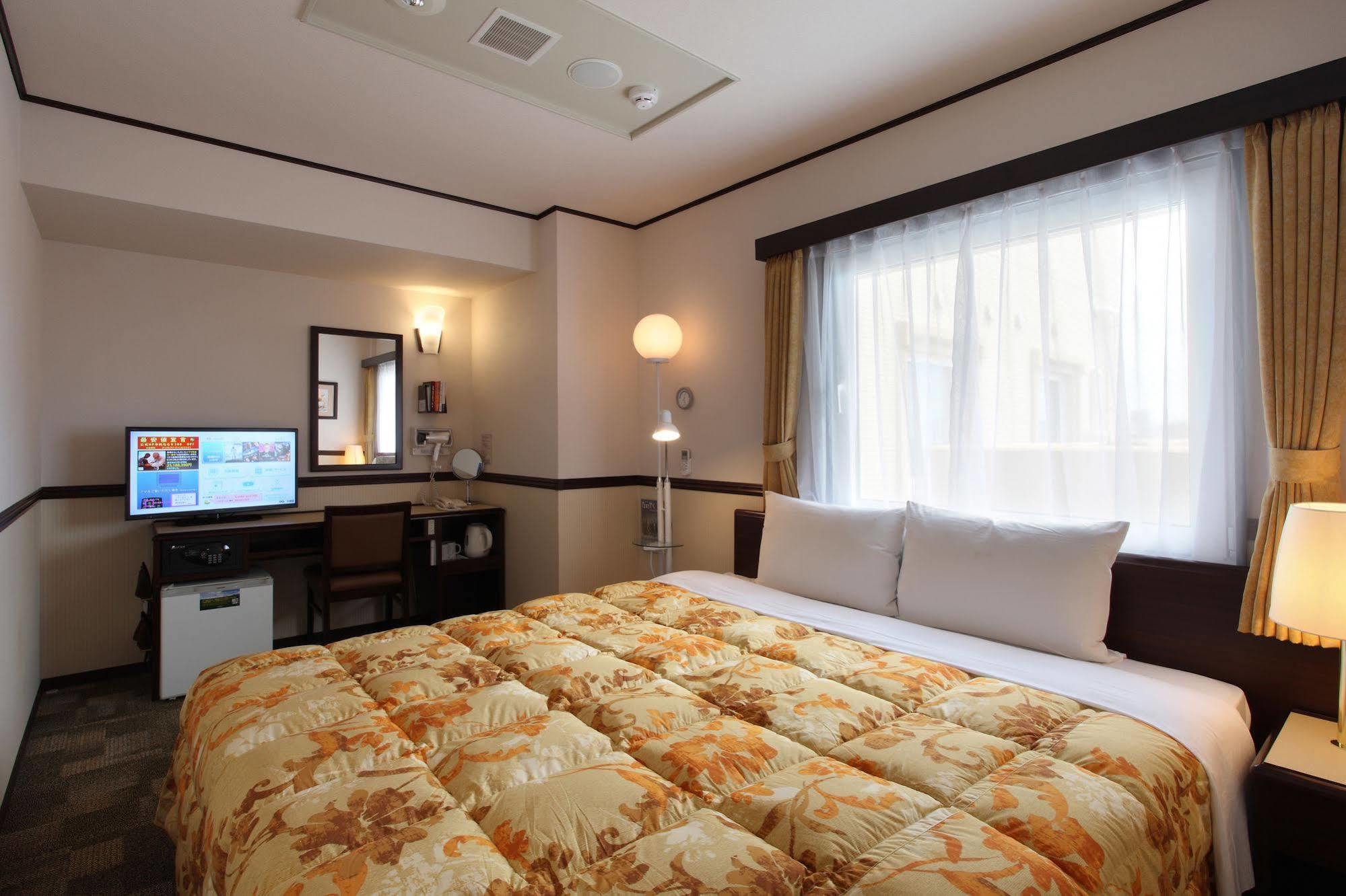 Toyoko Inn Sakudaira-Eki Asama-Guchi Esterno foto